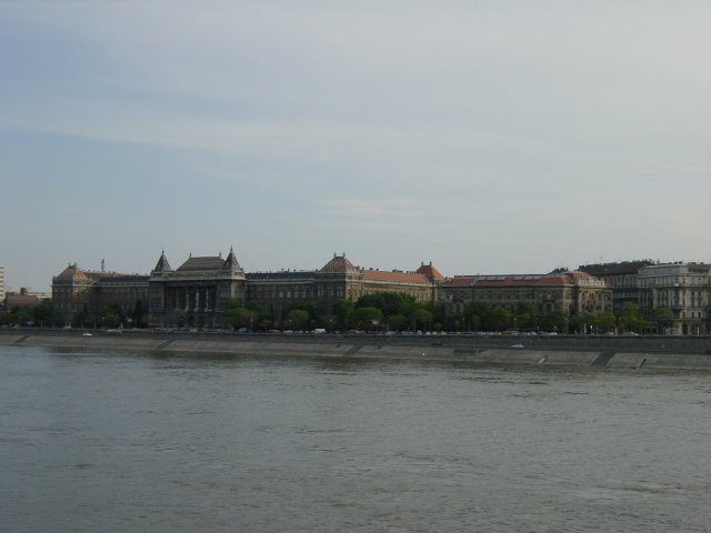 Large building (?)