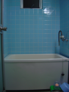 The bathtub in the room at the ryokan