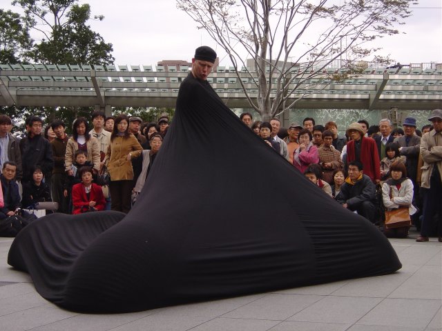 Modern (dancing?) show