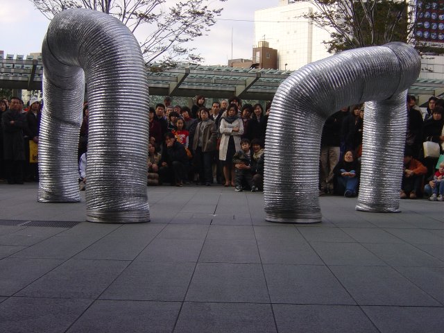 Modern (dancing?) show (second part)