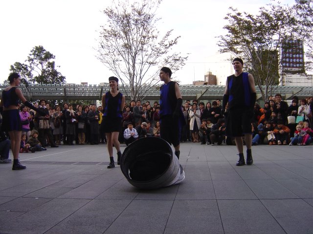 Modern (dancing?) show (second part)