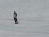 Andrew arrive tranquillement sur ses skis
