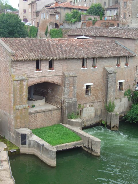 Moulin sur centrale hydroelectrique