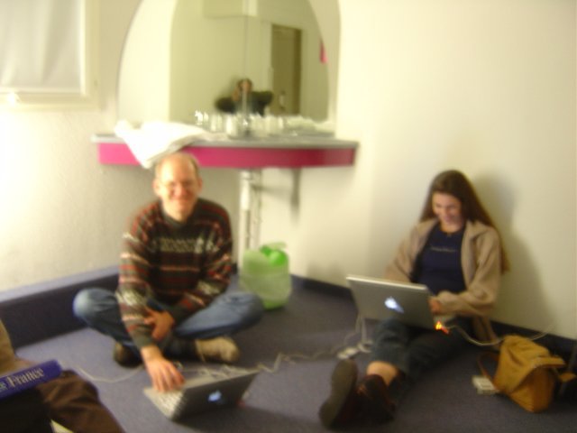 Bert, Shadi in the mirror, Coralie
