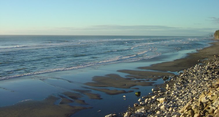 Tasman Sea and rocks on a beach