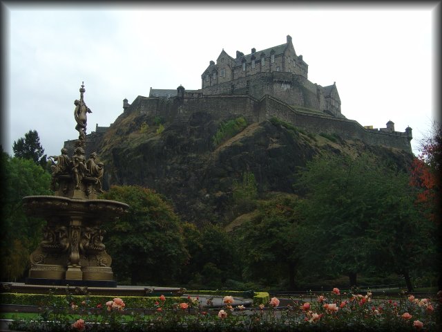 Princes Street Gardens, roses, fountain, Edinburgh Castle