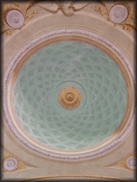 Trompe l'oeil ceiling painting in Galeria degli Uffizi, Firenze