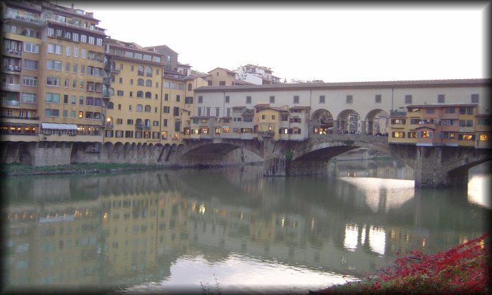 L'Arno, il Ponte Vecchio, Firenze