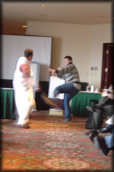 Indian woman vs. Brazilian teenager, it's capoeira time at the Team Day