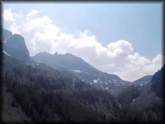 Mountains in front, behind, around, mountains everywhere