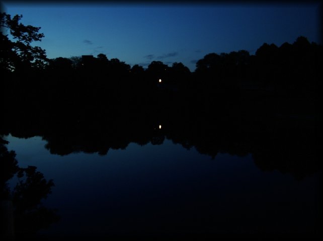 This is a night shot! (00:23), the camera is set on auto. It just doesn't get quite dark in Olso right now.