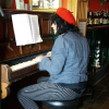 We stopped in Kylemore for lunch and while waiting for food, Wendy sat at the piano, played and sang.