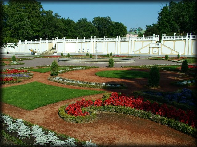 Peter I began building the palace in 1718, and it was called Ekaterinenthal, or Catherinenthal, in honour of Catherine I.