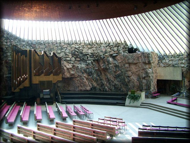 Pews, organ, Temppeliaukio Church, from the balcony.