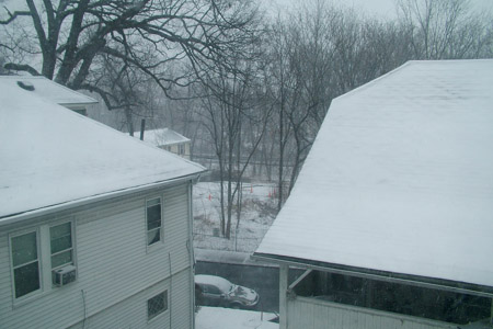 It's snowing